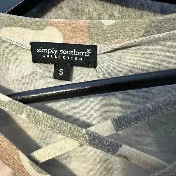 Simply Southern Camo Long Sleeve - Small - Picture 5 of 5